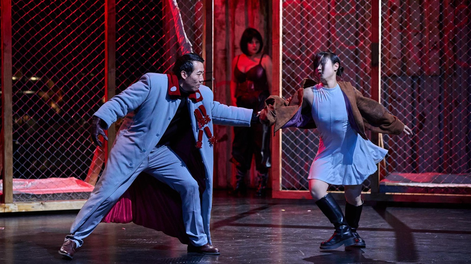 -La-Voix-de-Carmen-neu-arrangiert-Wenn-der-Vater-zum-schlimmsten-Monster-wird