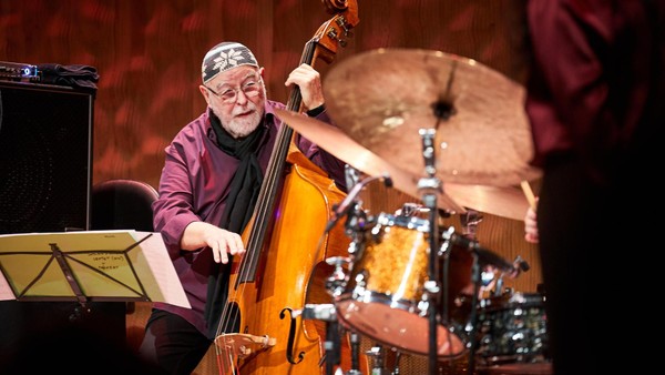 Jazzlegende in der Elbphilharmonie: Für das Gute „in einer Zeit der Idiotie“