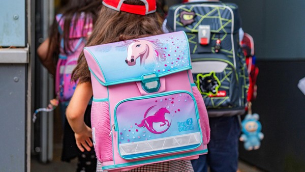 Entführungsdrama an Grundschule: Wollten Männer Jungen ins Auto zerren?