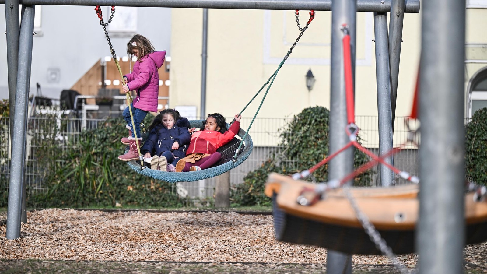 -Streit-auf-dem-Schulhof-Eltern-k-mpfen-f-r-mehr-Spielger-te