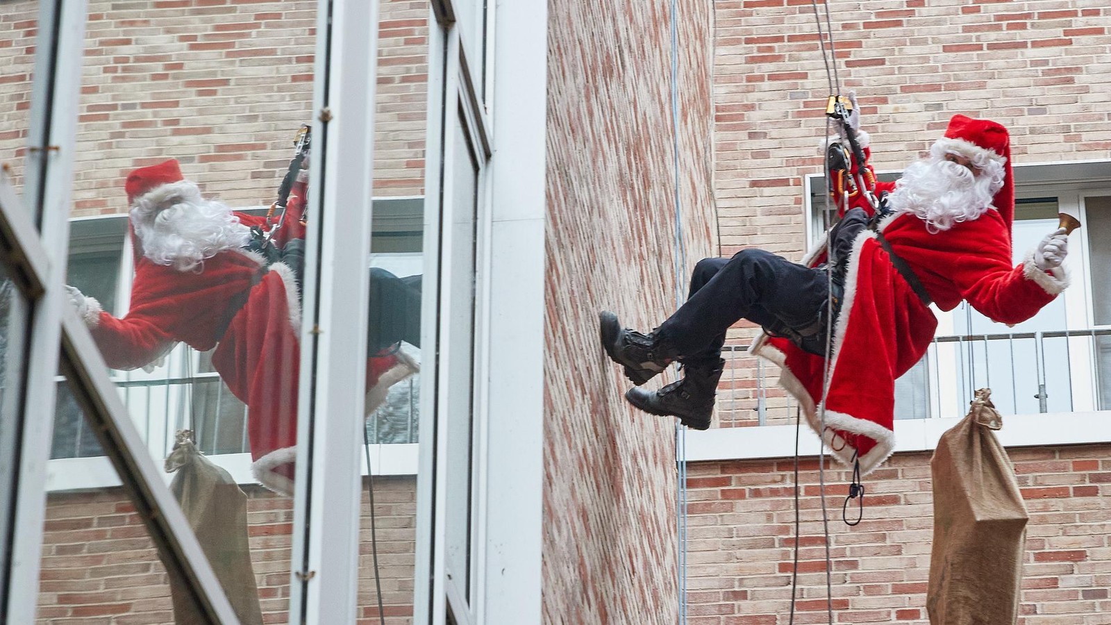 Vom-Traum-zur-Tat-Wie-Nikolaus-drei-Unschuldige-rettete-und-uns-in-Jena-mahnt