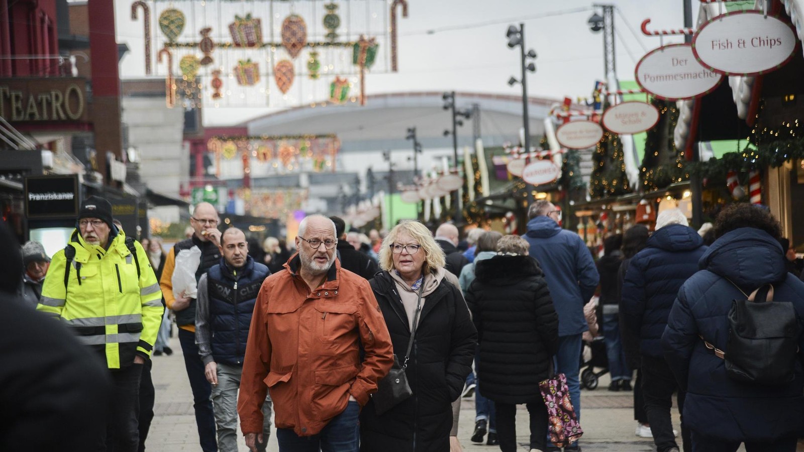 Verkaufsoffene-Sonntage-in-NRW-Einkaufsbummel-am-zweiten-Advent