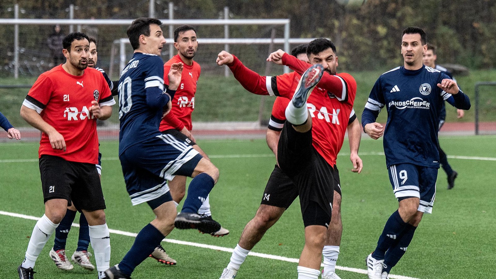Spitzenspiel-am-Buchenweg-Tabellenf-hrer-empf-ngt-die-Mannschaft-der-Stunde