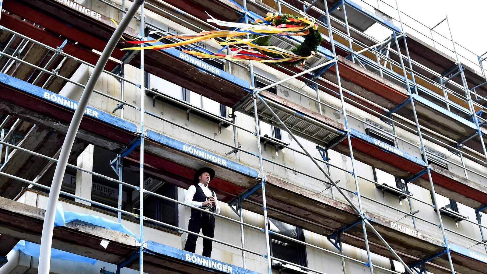 Fehlende-Wohnungen-in-Erfurt-Z-hes-Ringen-um-den-Bau-Turbo