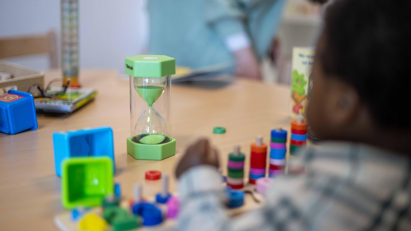 Stadtrat-beschlie-t-Stadtilm-erh-ht-Kitageb-hren-ab-2026