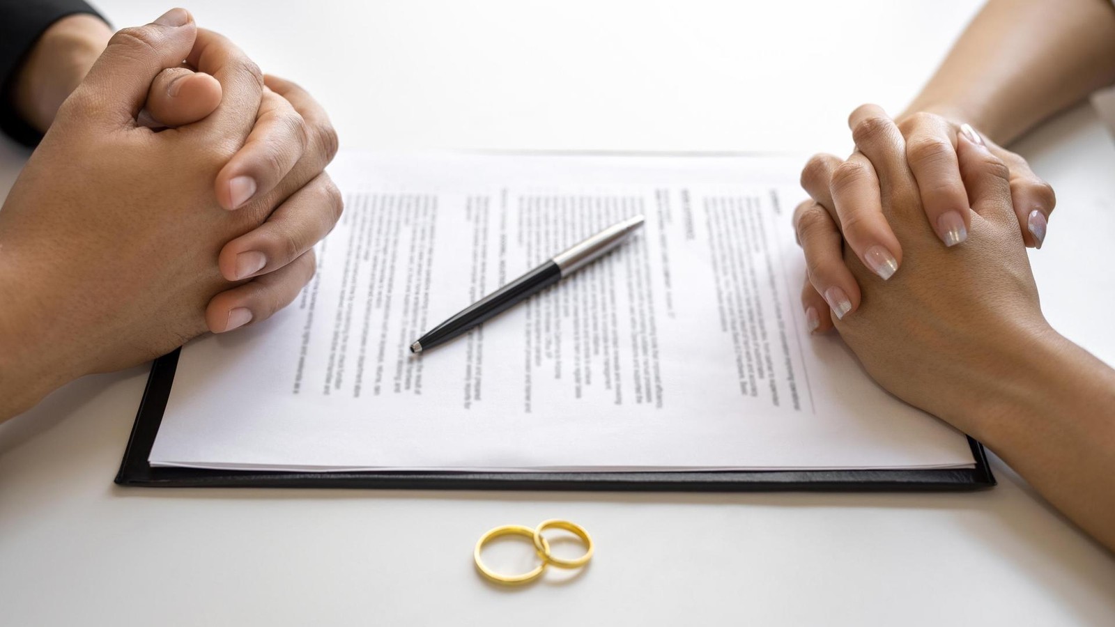 Scheidung-einreichen-Diese-5-Fragen-sollten-Sie-sich-laut-Anw-ltin-stellen