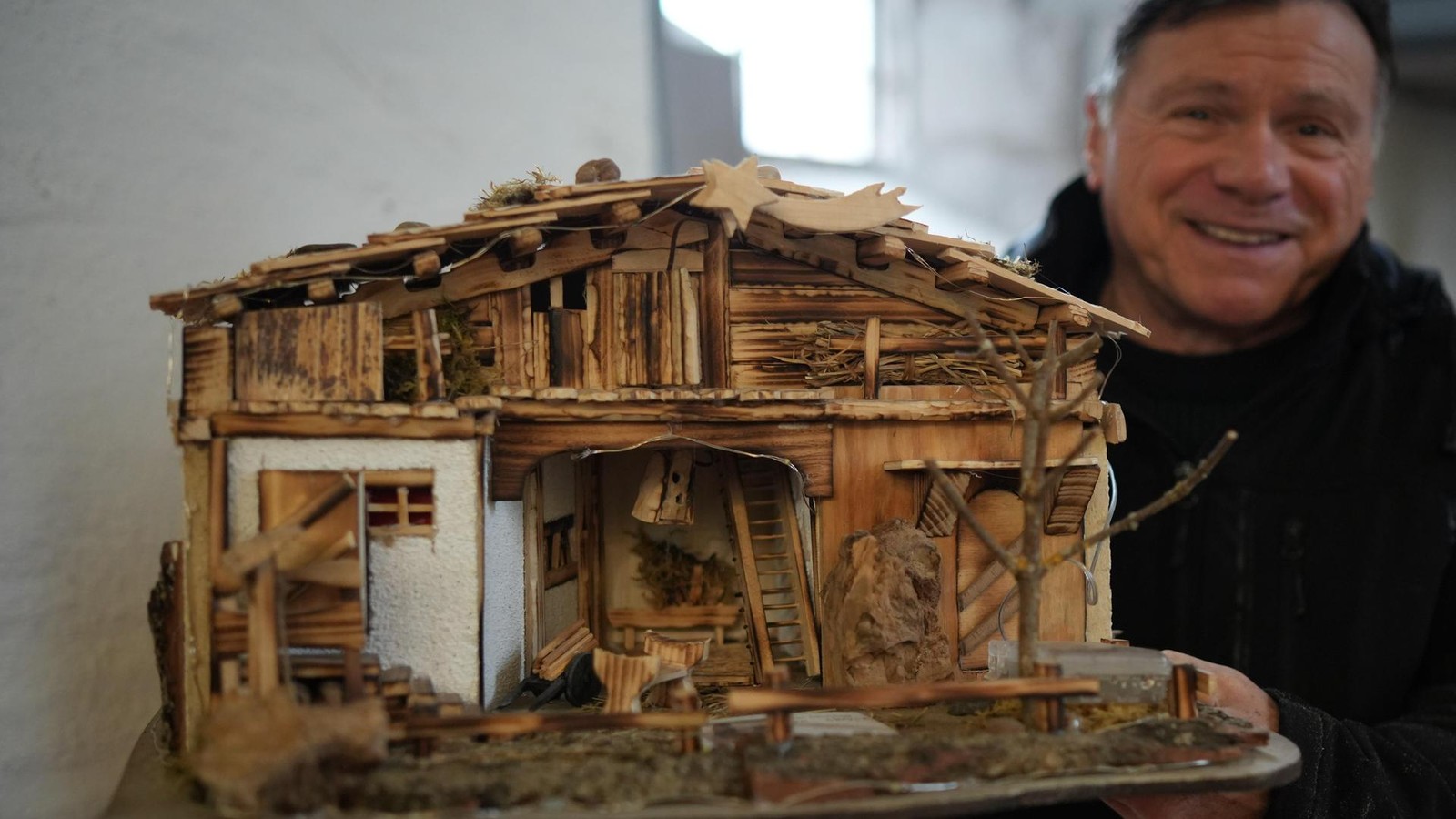 Gro-er-Auftritt-f-rs-Tante-Erikas-Erbst-ck-Krippen-Ausstellung-in-S-mmerda