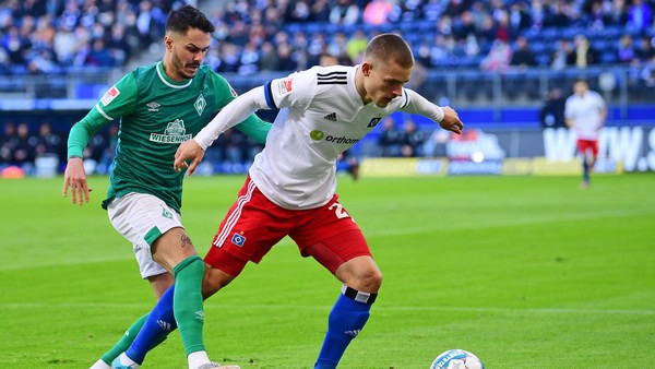 Papierkugel, Kung-Fu-Tritt, Verschwörung: Die Historie des Nordderbys