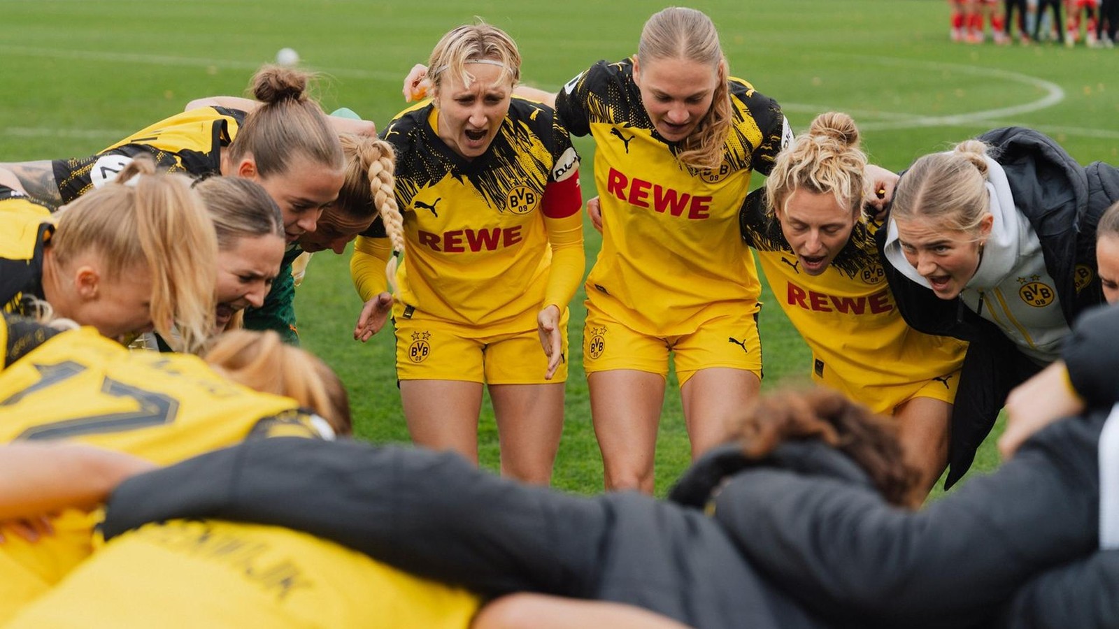 Live-im-Ticker-BVB-Frauen-k-mpfen-gegen-K-ln-um-die-Tabellenf-hrung