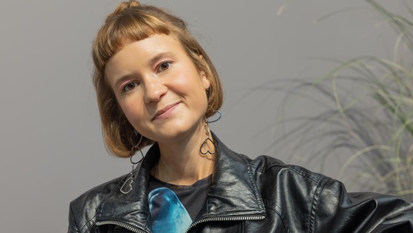 Caroline Wahl und andere Stars bei Rowohlt: „Miss Merkel“ und dann Kekse backen