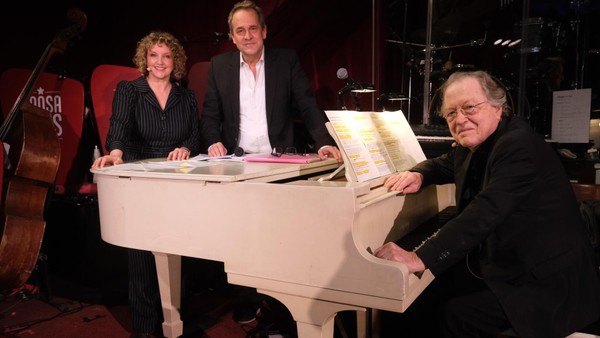 Bissige Satire: Franz Wittenbrink inszeniert „Im weißen Rössl“ im Hansa-Theater