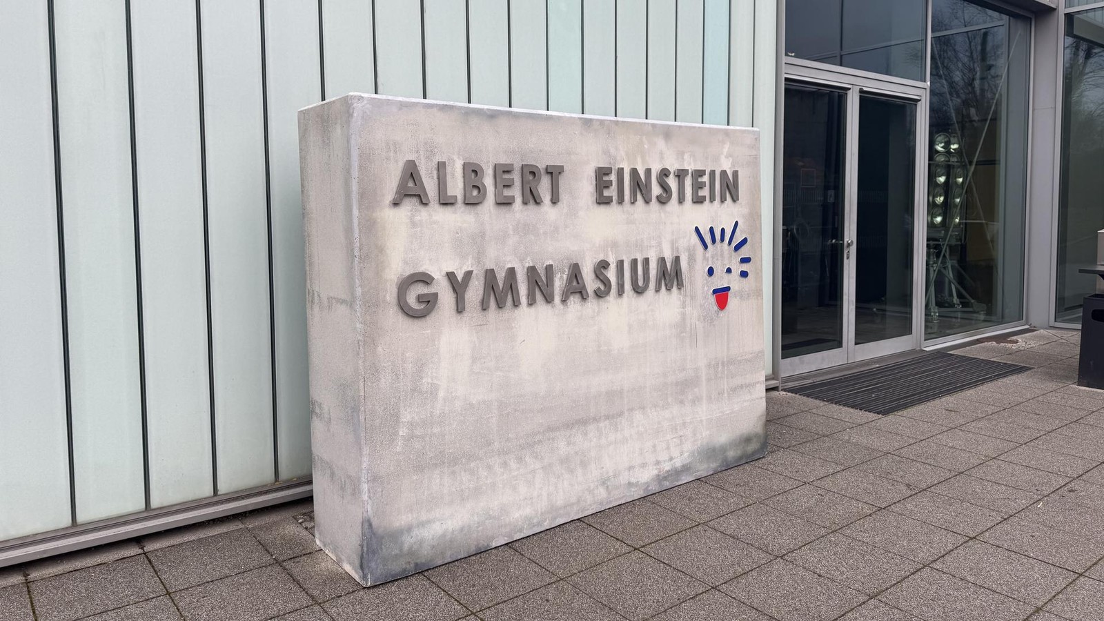 Studiotour-in-Erfurt-Einblick-in-Die-jungen-rzte-und-Schloss-Einstein-