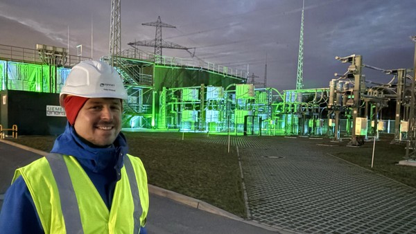 Weltneuheit für sichere Stromversorgung! Hunderttausend „Coladosen“ sind der Clou