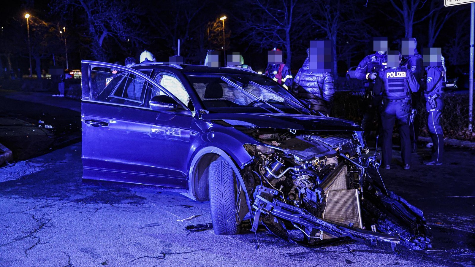 Iserlohn-Polizei-stellt-nach-Unfall-Autos-und-F-hrerscheine-sicher