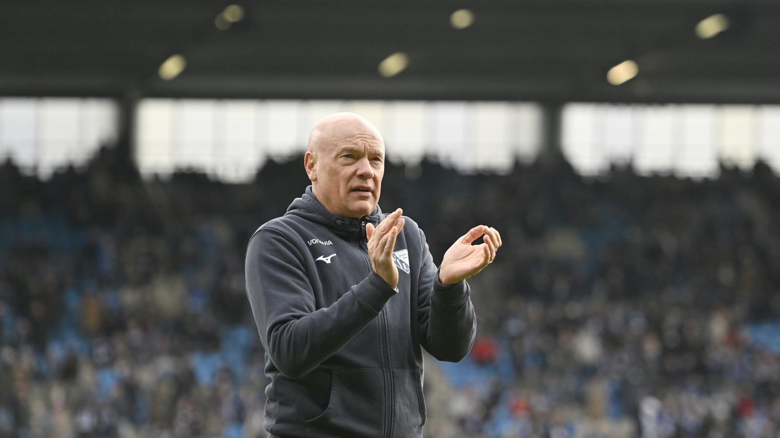 Live-Letzte-Pressekonferenz-beim-VfL-Bochum-mit-Uwe-R-sler-im-Jahr-2025