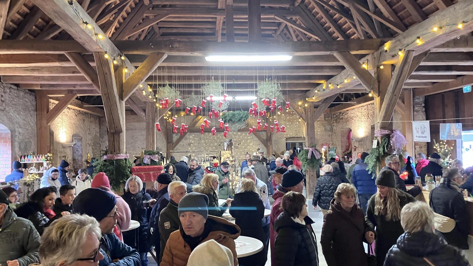 Der-erste-Tag-des-Adventsmarktes-im-Hofgut-in-Gera-Untermhaus-in-30-Bildern