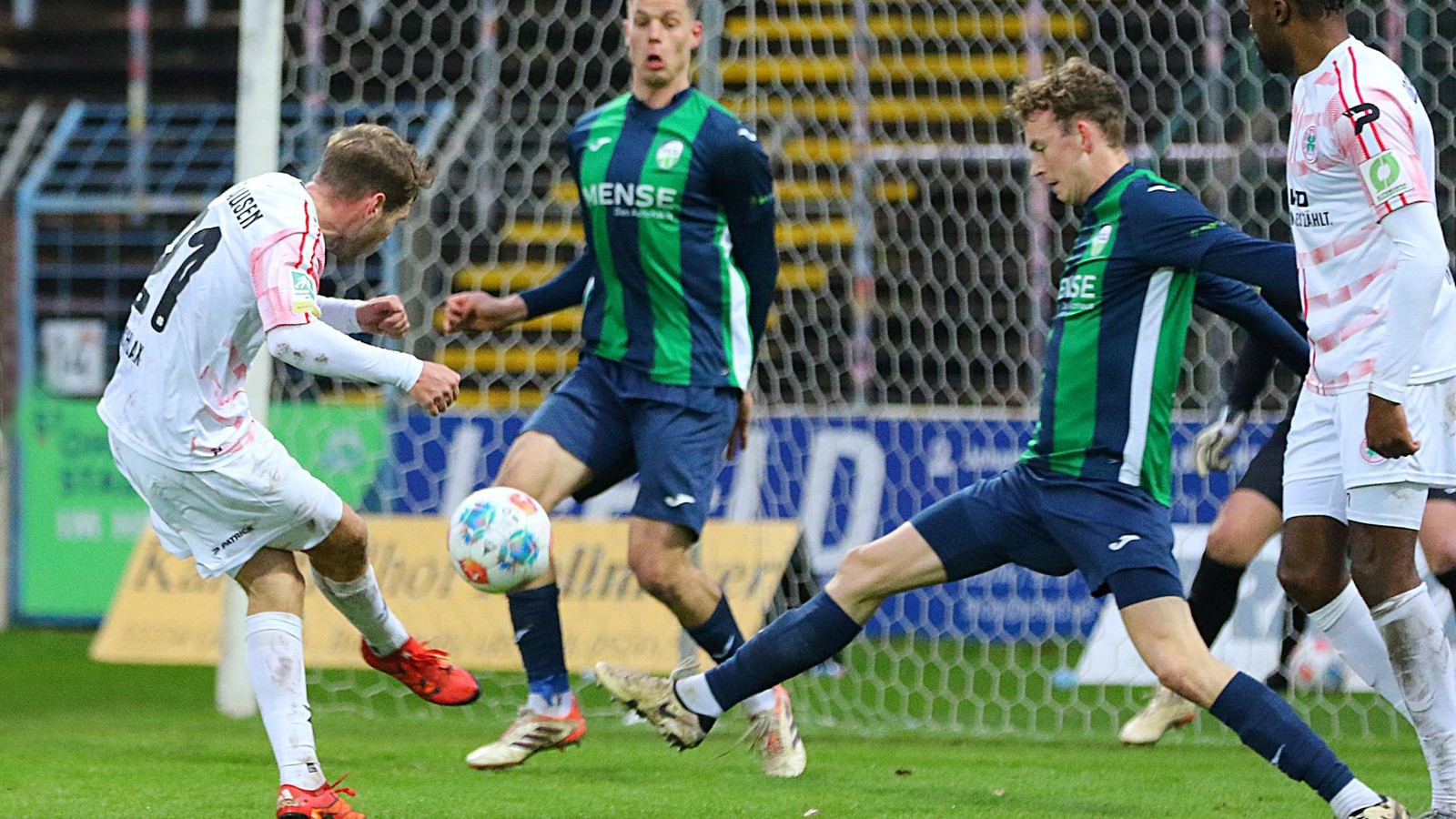 rwo-sechser-luca-schlax-vergibt-den-lucky-punch-das-ist-sehr-rgerlich