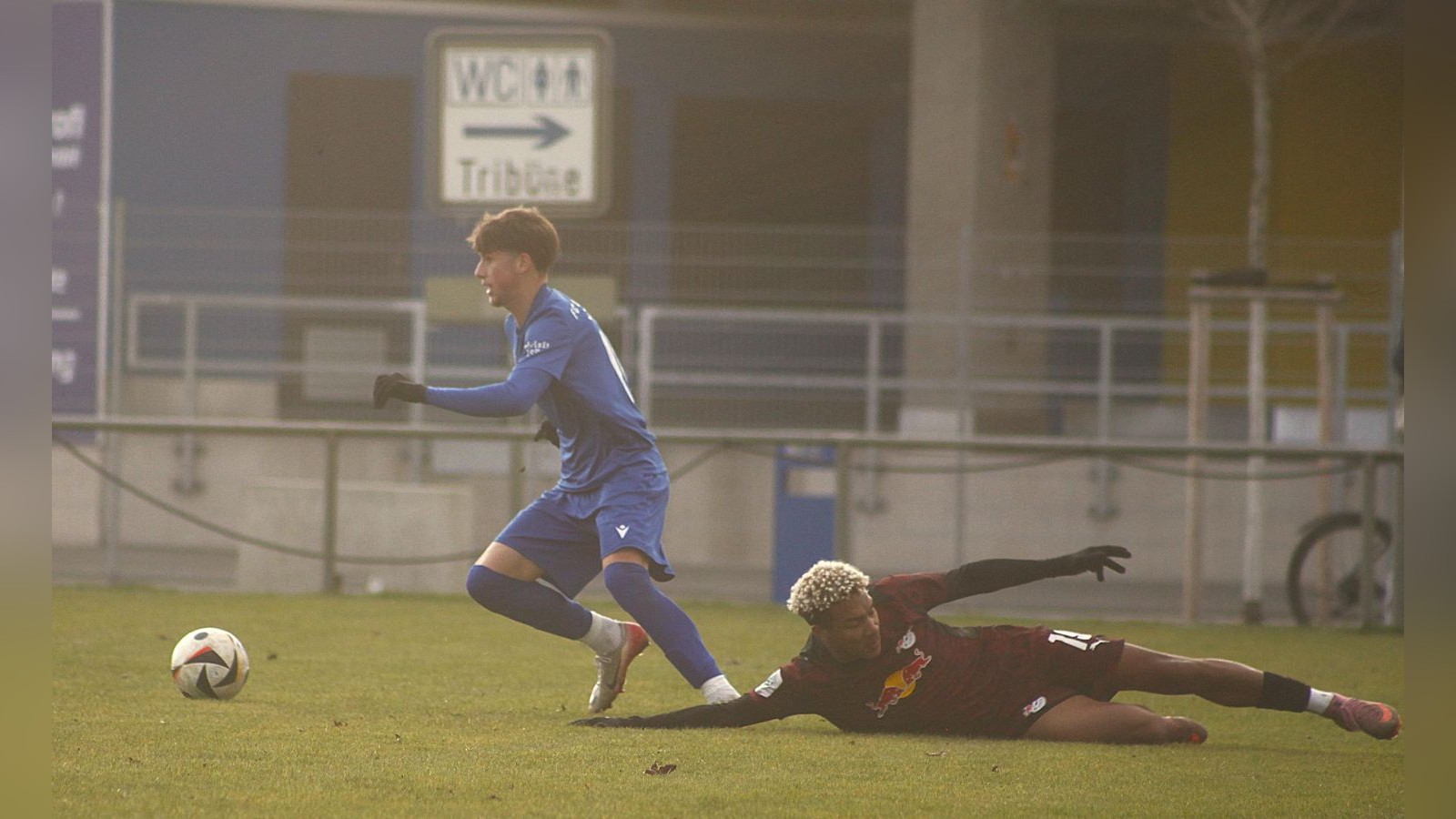 verr-ckt-partie-mit-sieben-toren-wie-der-fc-carl-zeiss-jena-rb-leipzig-die-stirn-bot
