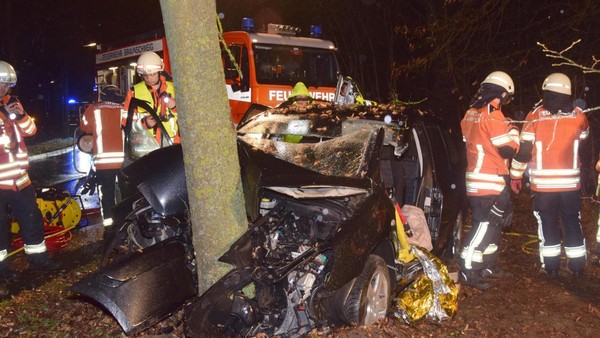 Dramatische Rettung nach schwerem Verkehrsunfall in Braunschweig