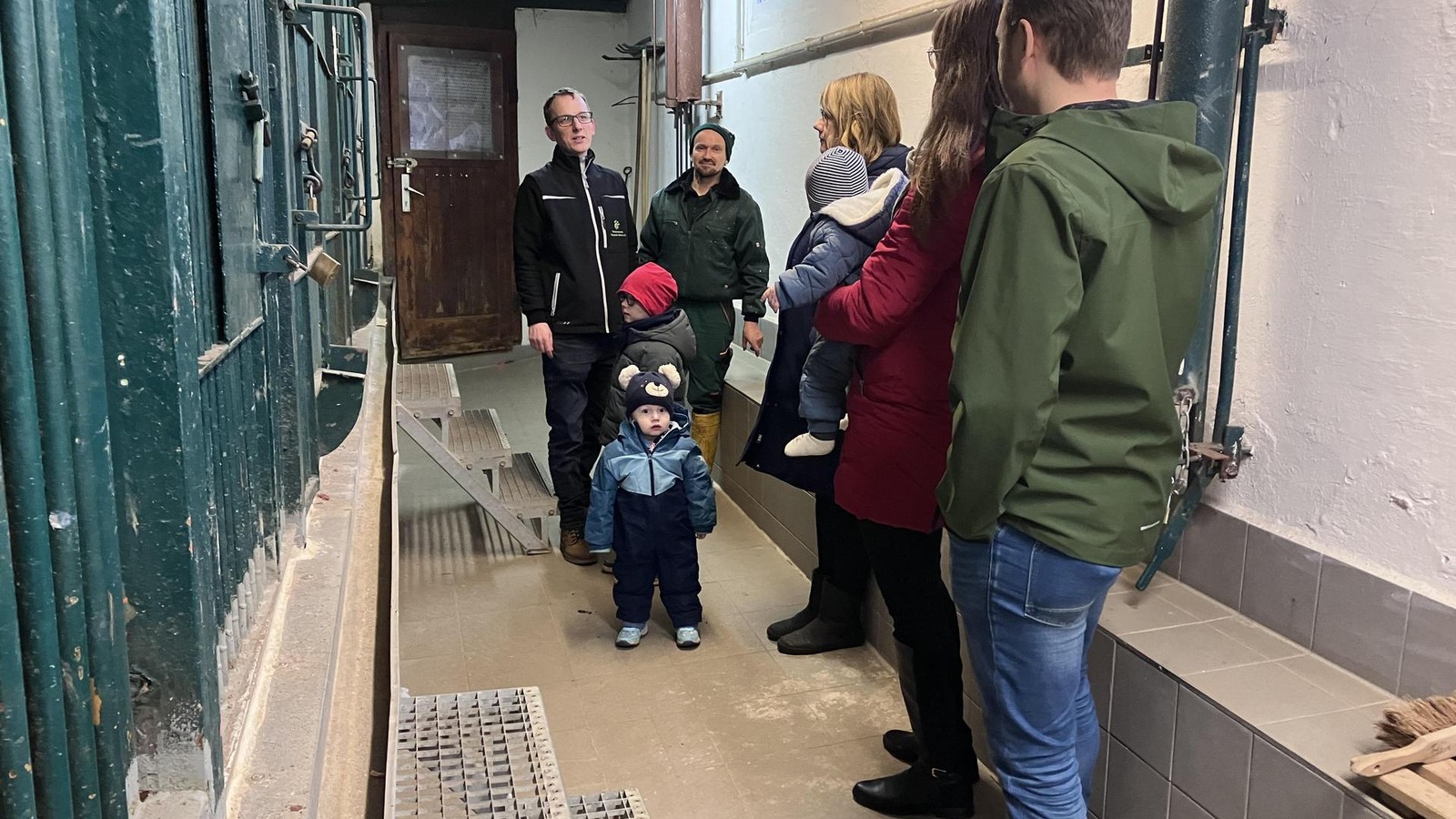 Tierpark-Gera-feiert-Weihnachten-Klimagarten-Preview-L-wen-Geheimnisse-ein-neuer-Esel-Star-