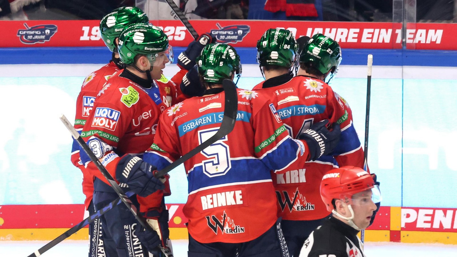 Eisb-ren-sind-zur-ck-auf-Kurs-dank-der-Kellerklubs