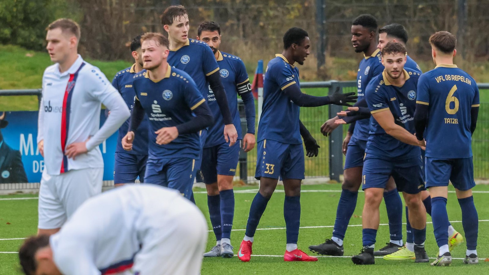 Bezirksliga-VfL-Repelen-liefert-im-Derby-in-Neukirchen-eine-Topleistung-ab