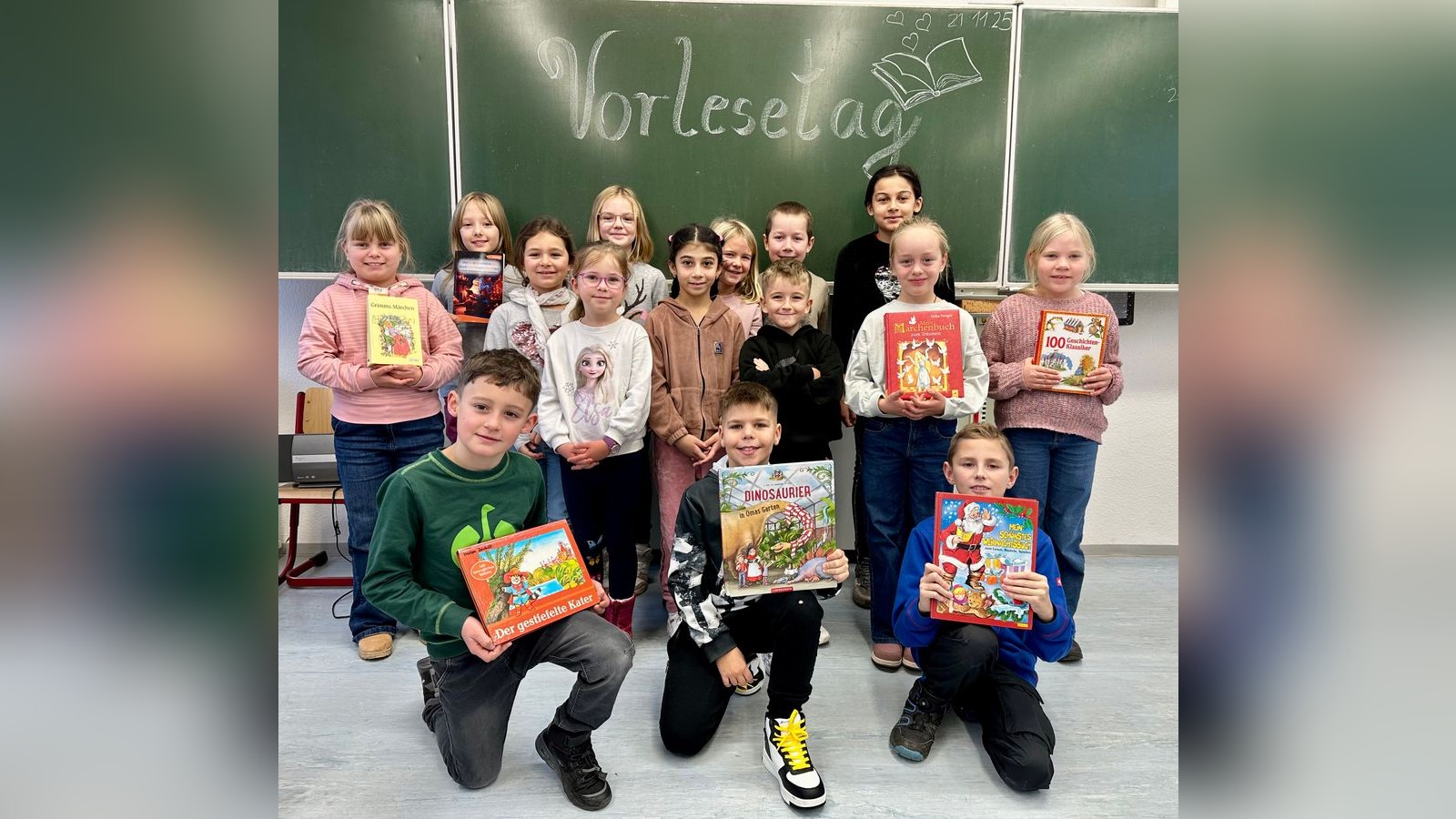 Vorlesetag-an-der-Grundschule-Oma-schreibt-eigene-Erdm-nnchen-Geschichte