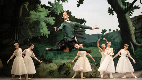 „Romantic Evolution/s“ am Hamburg Ballett: Sprungstarke Schotten und ein Triumph