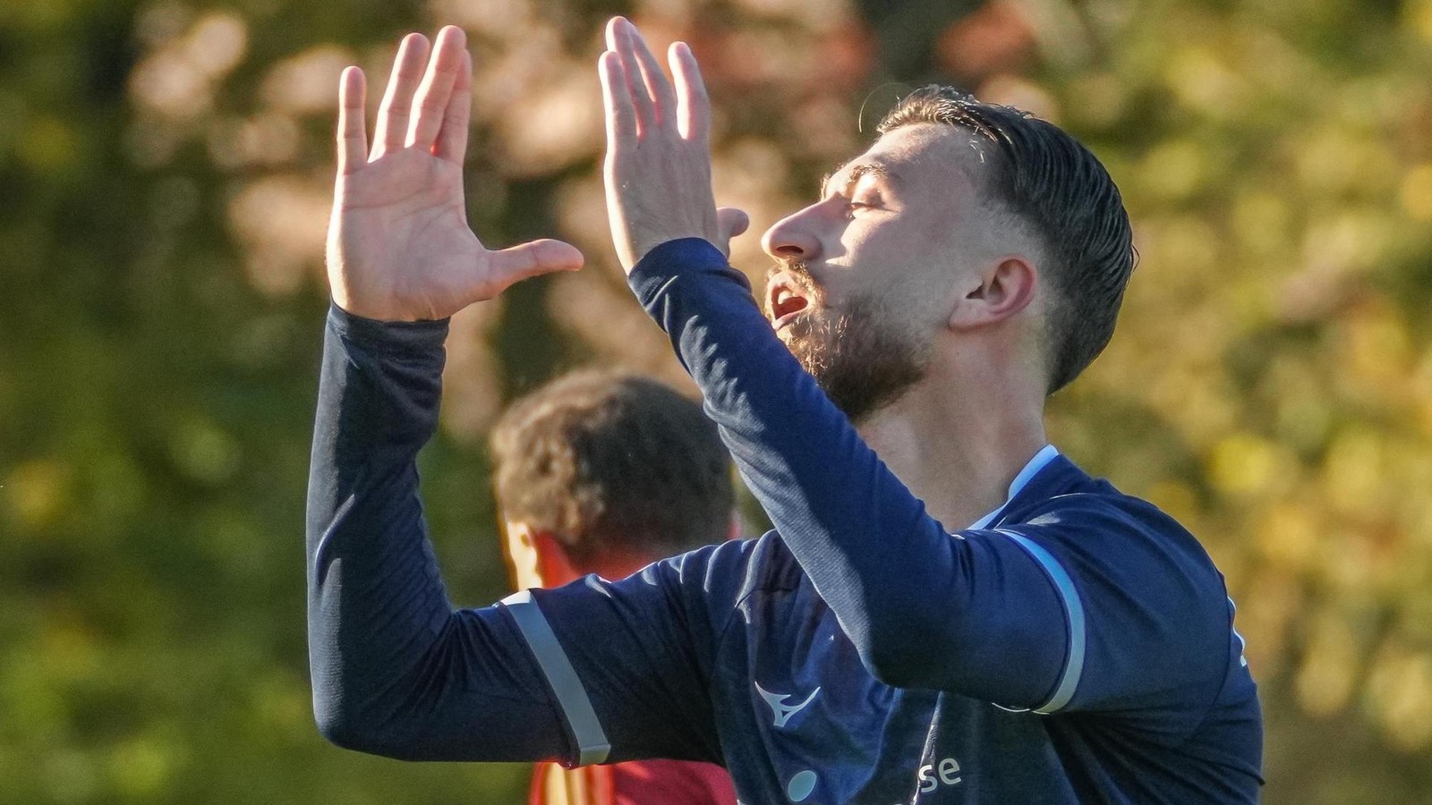 Top-Verst-rkung-perfekt-Torj-ger-kehrt-zum-SV-Schermbeck-zur-ck