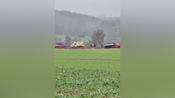 B241 nach Lkw-Unfall bei Dorste voll gesperrt – Brandgefahr