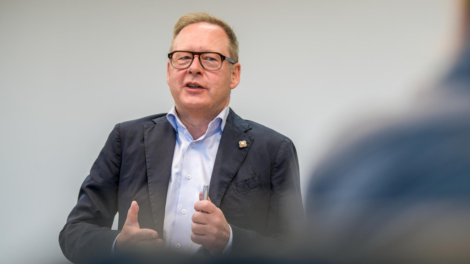 Krise-beim-ffentlichen-TV-und-Radio-In-Erfurt-erkl-rt-ein-Experte-die-L-sung