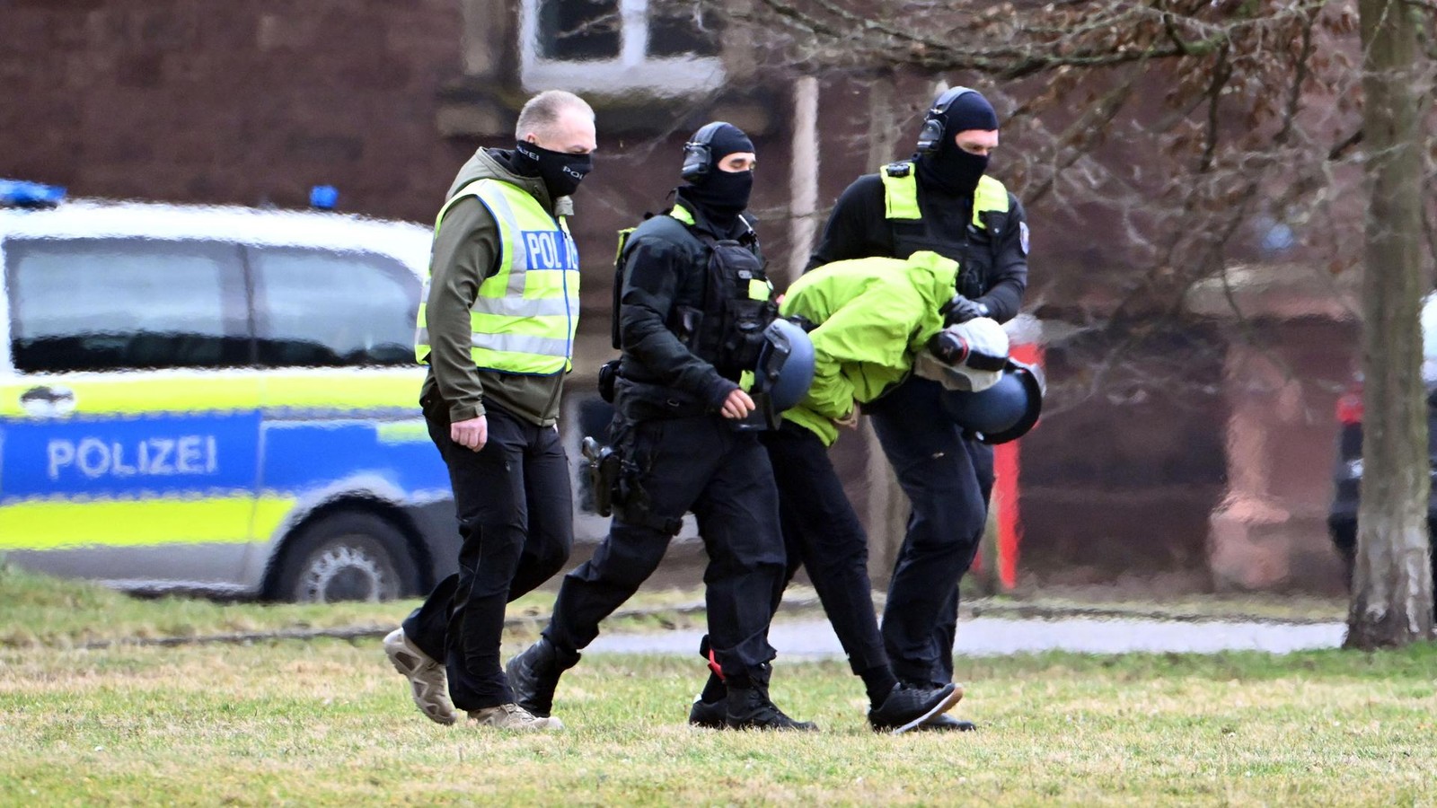 Kriminalit-t-Lagebild-Manche-Fl-chtlinge-fallen-besonders-oft-auf