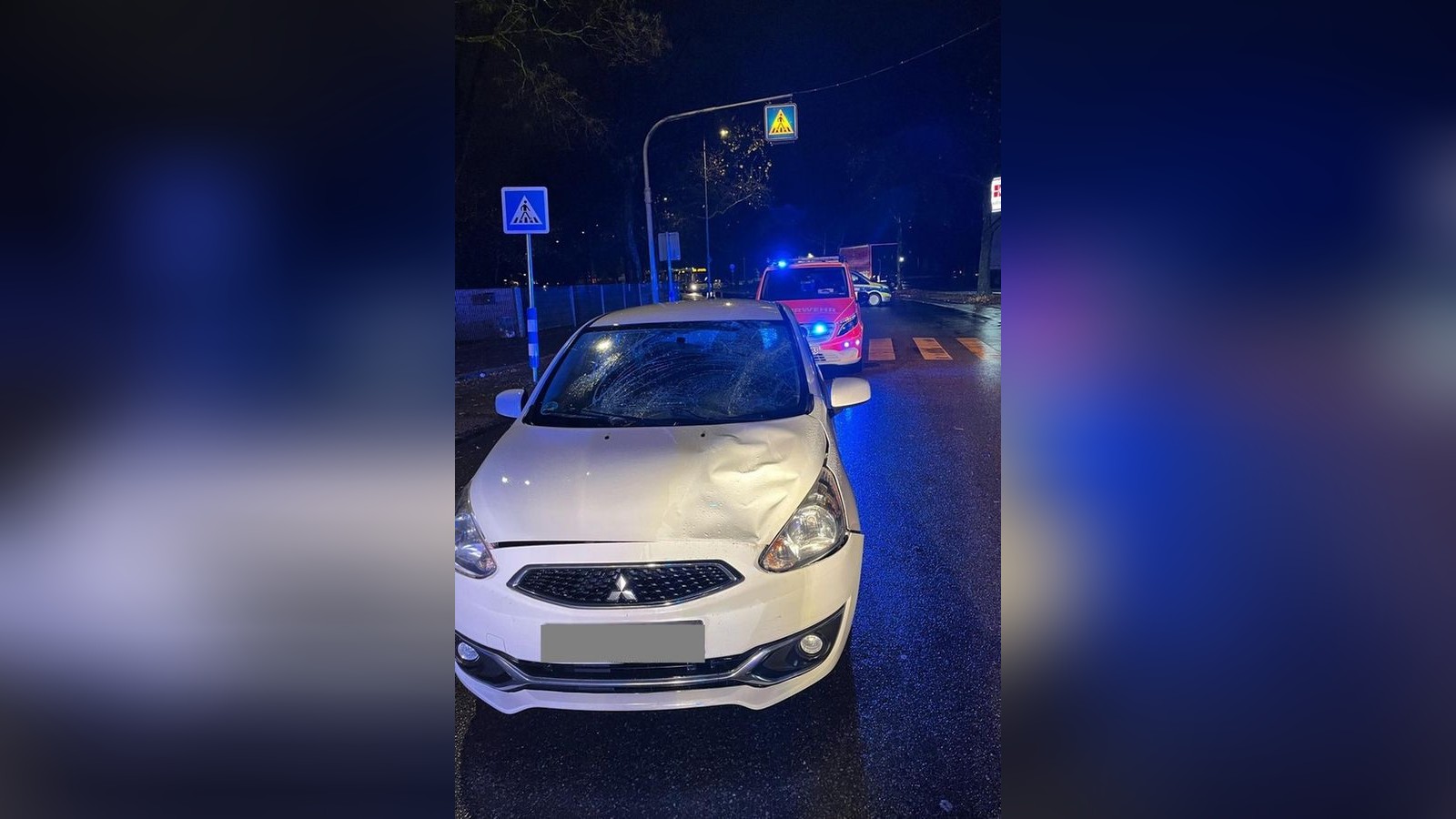 schwerer-unfall-in-oberhausen-autofahrer-bersieht-fu-g-nger-am-f-rderturm