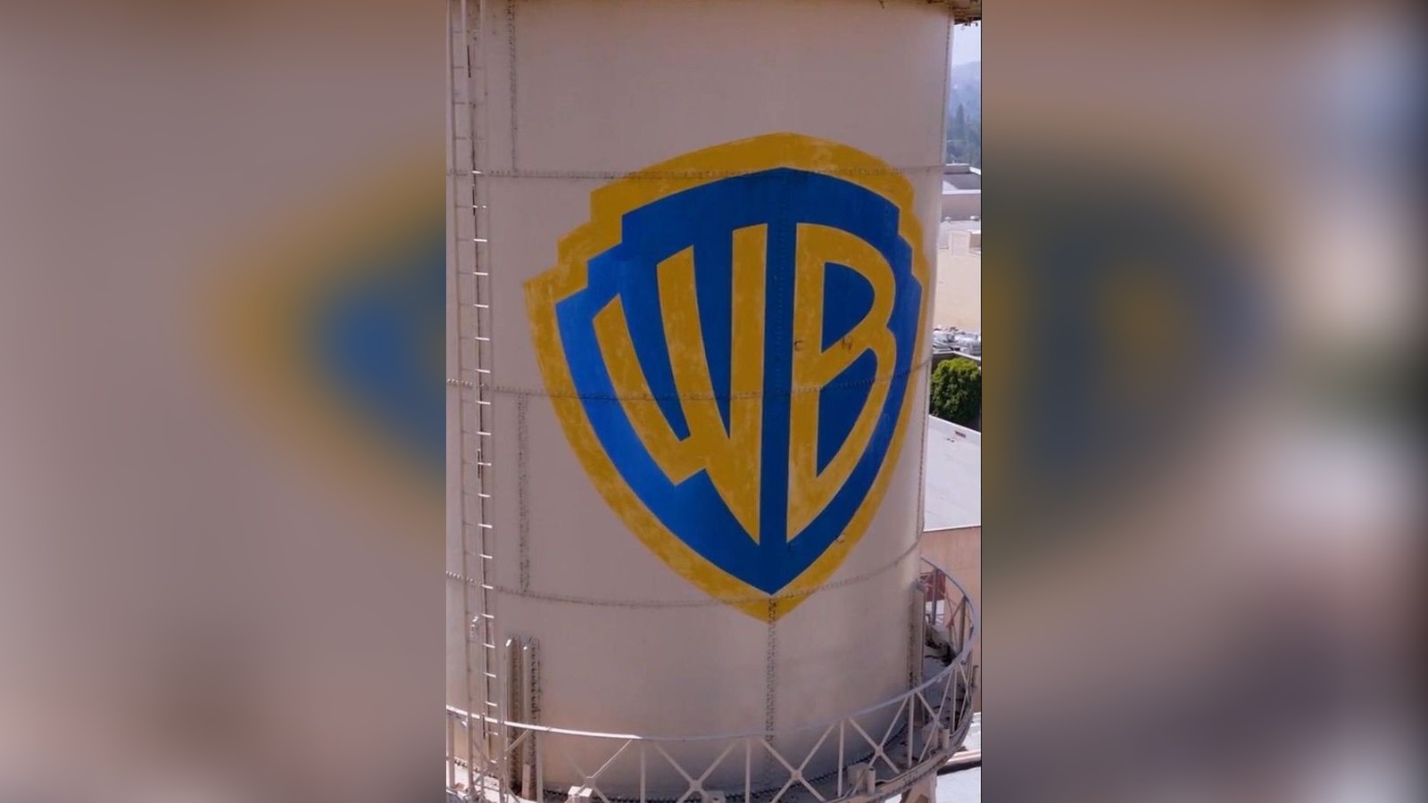 Warum-Trump-seine-Hauptrolle-im-Netflix-Paramount-Drama-niederlegen-sollte