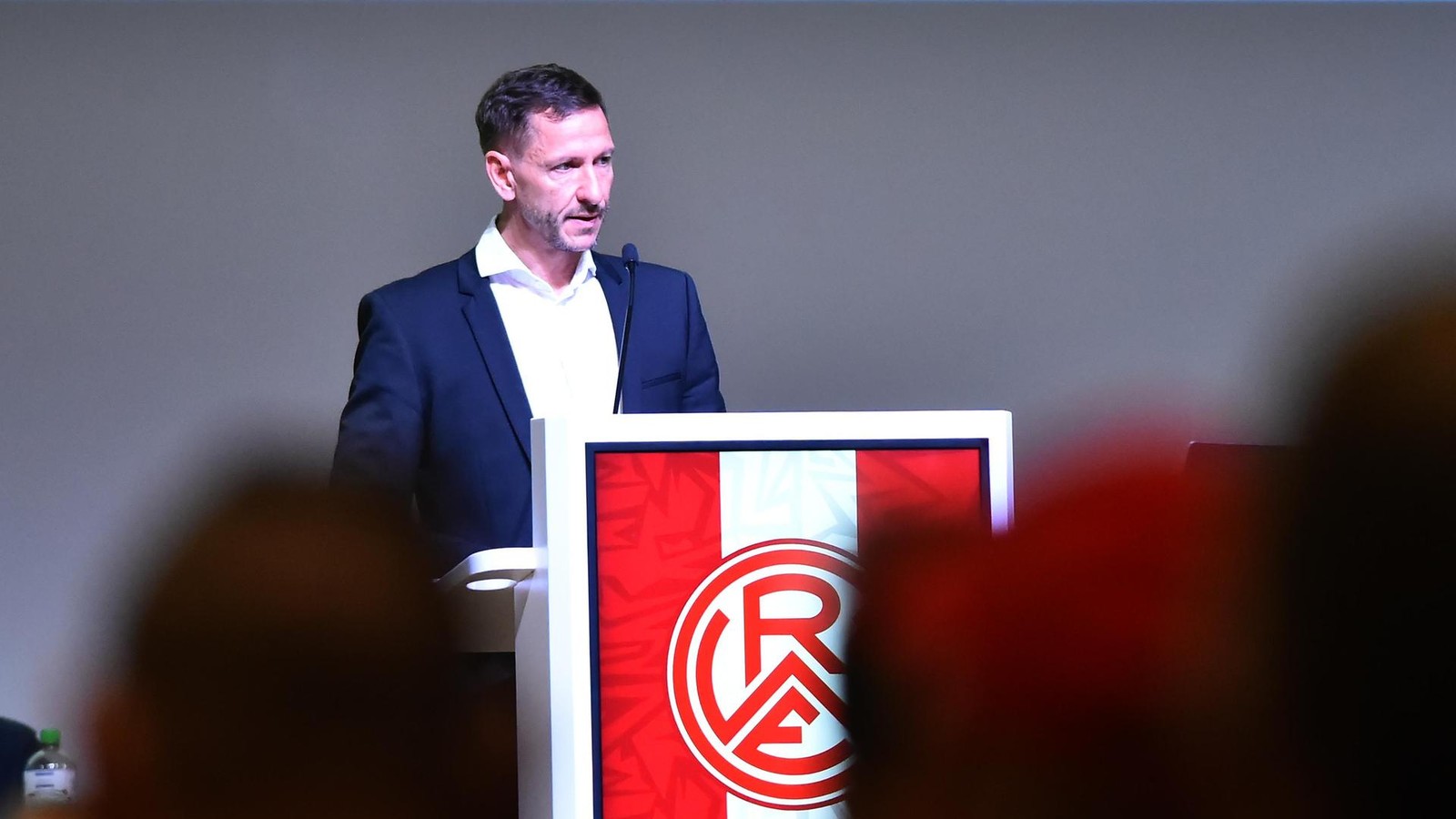 heute-live-showdown-bei-rwe-die-jhv-mit-bilanz-und-wahlen-im-live-ticker