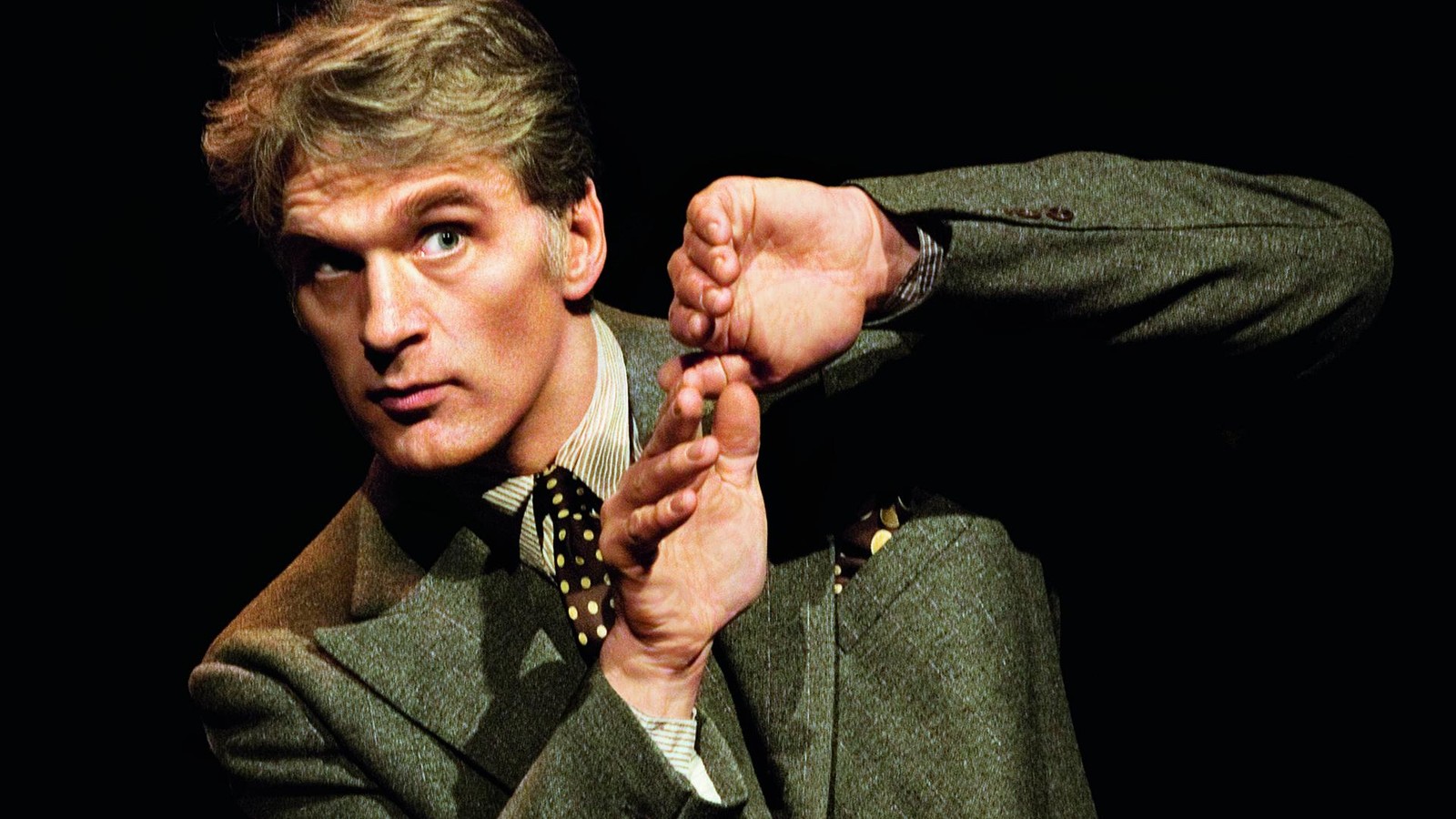 Dieser-TV-Star-verk-rpert-Erich-K-stner-am-Gelsenkirchener-Musiktheater