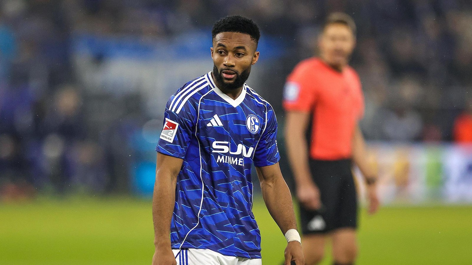 Schalke-Was-macht-Sylla-beim-Wolverhampton-Spiel-Das-sagt-Sportchef-Baumann