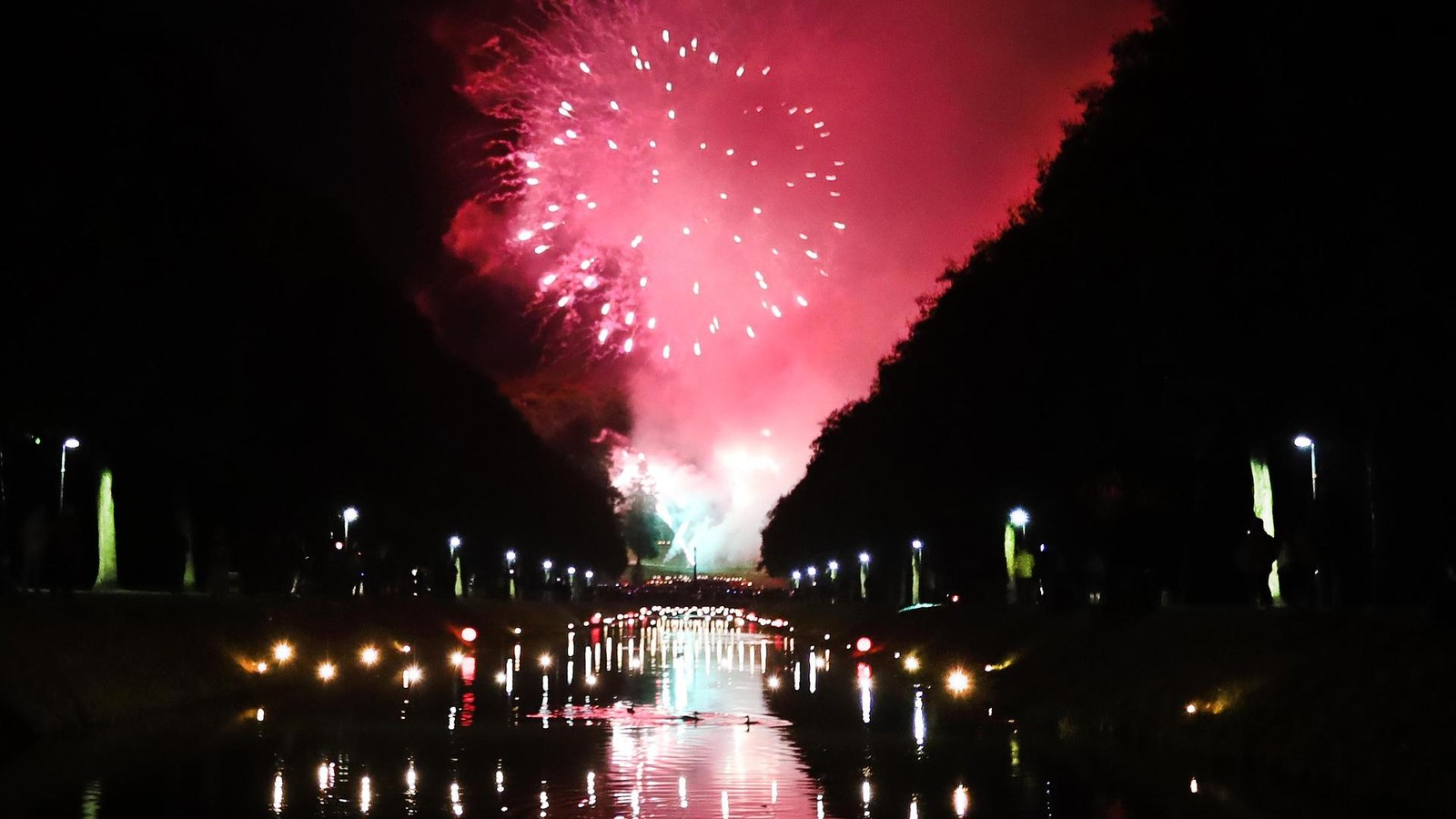 Ist-das-Feuerwerk-beim-Lichterfest-in-Kleve-schon-bald-Geschichte-