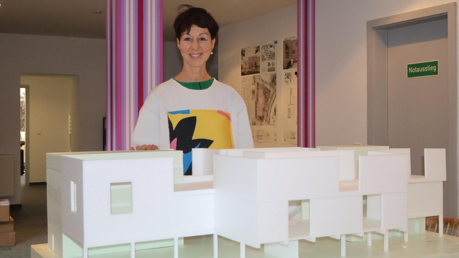 Stiftung-k-ndigt-baldigen-Baubeginn-auf-dem-Erfurter-Huttenplatz-an