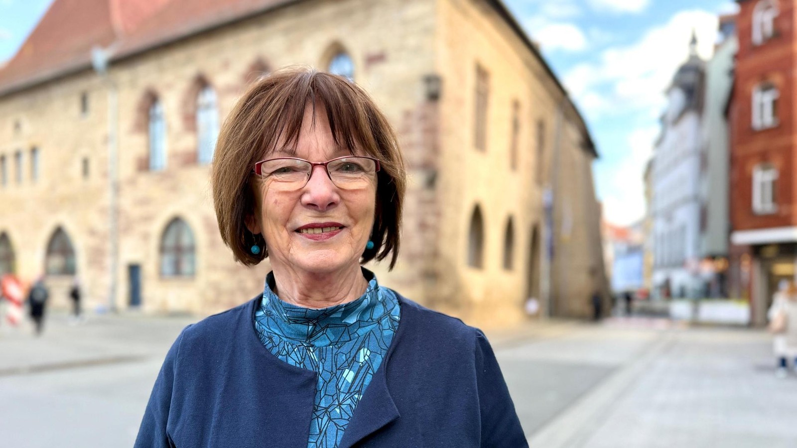 -Oma-bist-du-ber-hmt-Diese-Frau-aus-Jena-vereint-Karriere-Kultur-Kinder-und-Kommunalpolitik