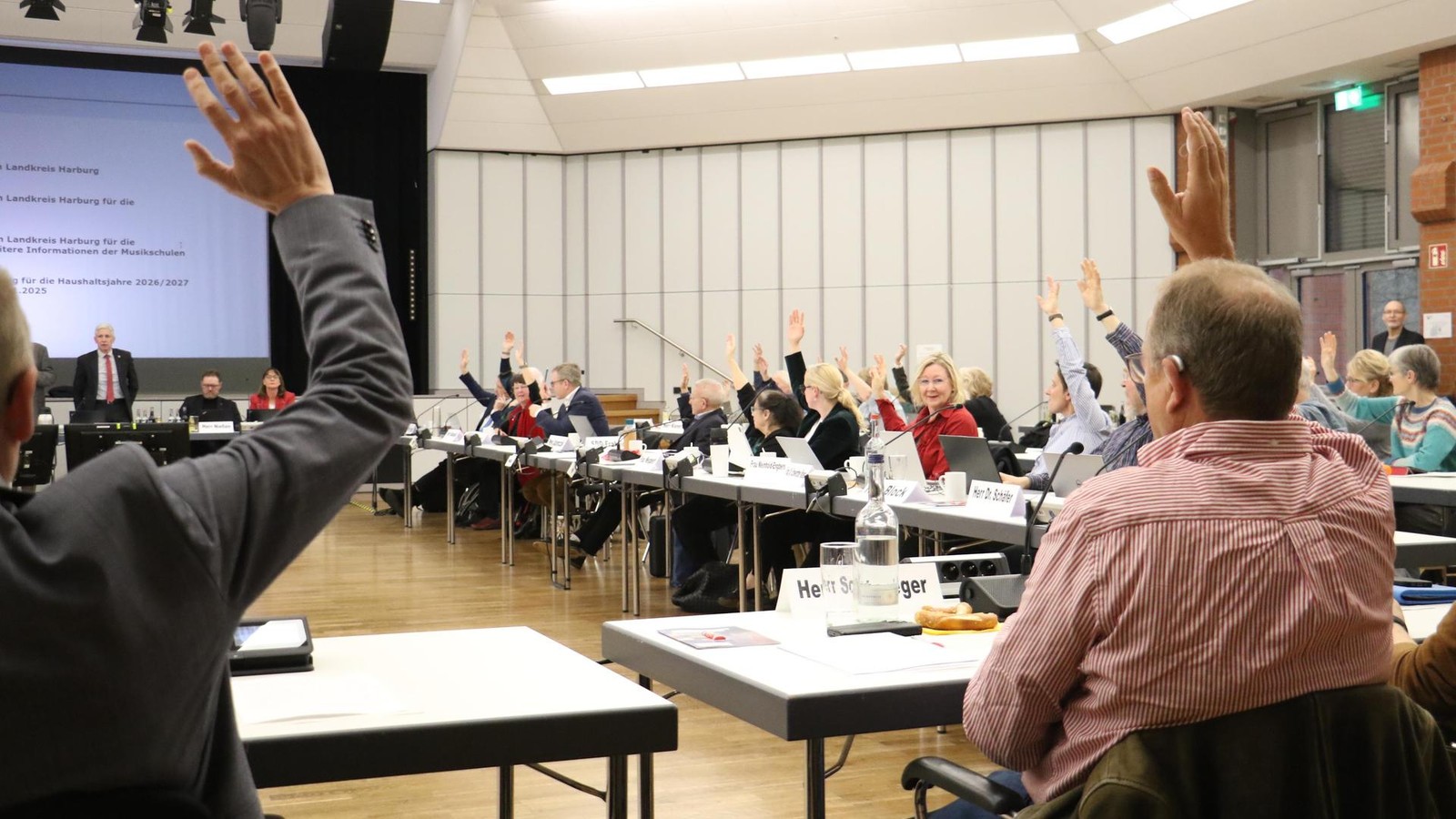 Millionen-Defizit-im-Kreis-Harburg-was-jetzt-auf-Gemeinden-zukommt