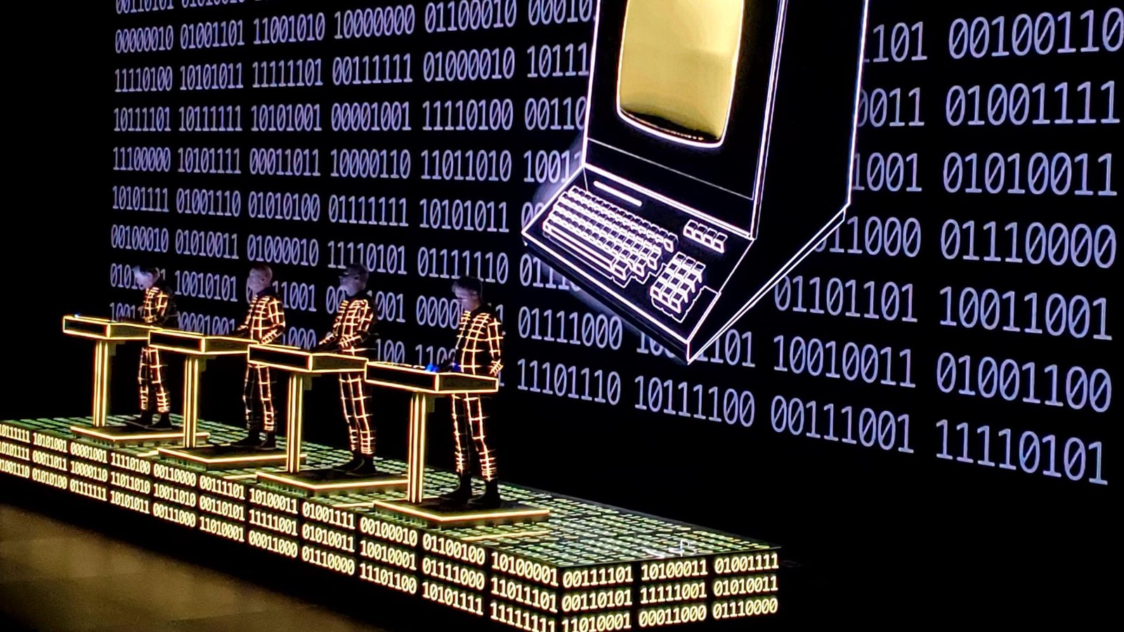 Kraftwerk-in-Berlin-Auch-Roboter-haben-Gef-hle