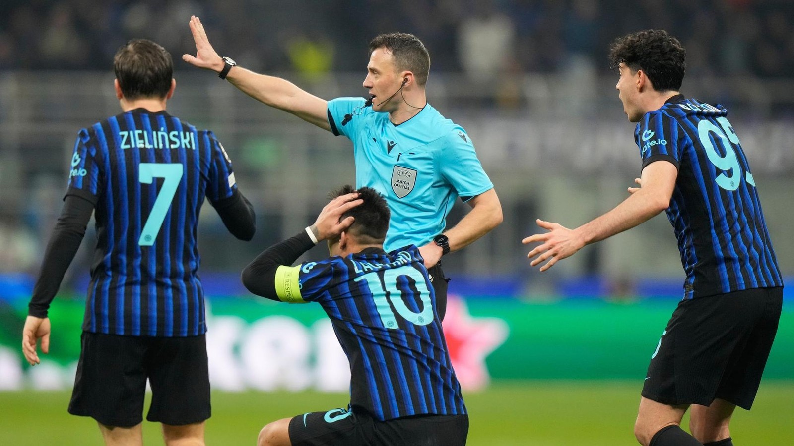 -Skandal-Italiener-toben-wegen-Liverpool-Elfer-zwei-Deutsche-im-Fokus