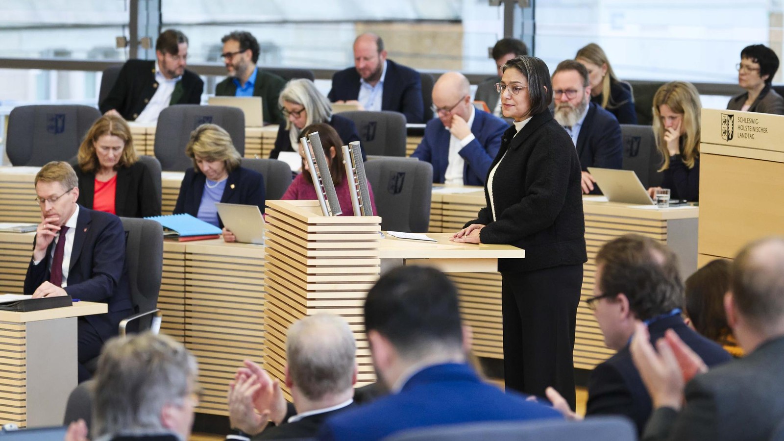 Haushaltsdebatte-Opposition-greift-Daniel-G-nther-scharf-an