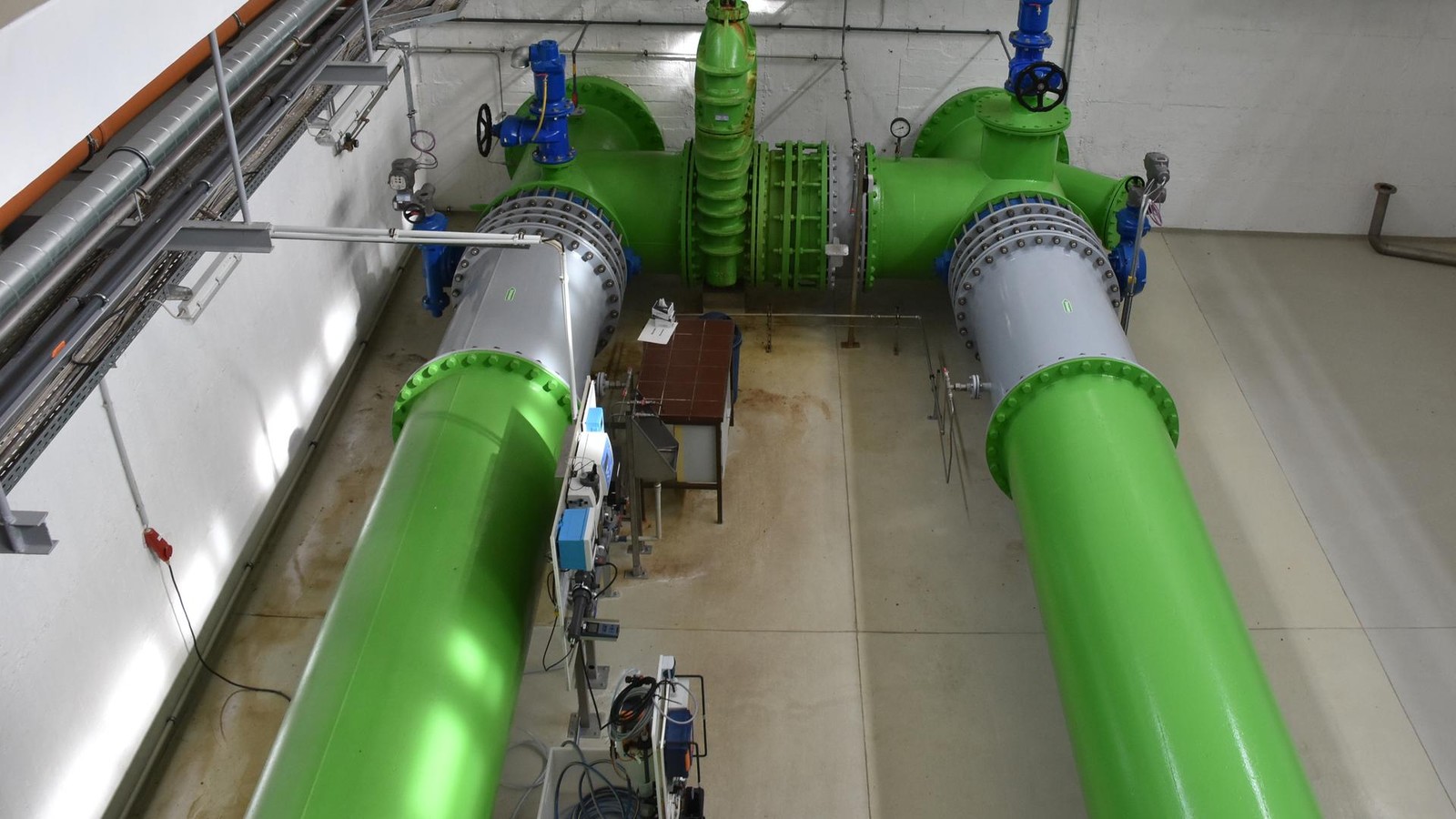 Trinkwasser-Engpass-in-Gotha-m-glich-Ein-Meter-dicke-Leitung-wird-umgebunden