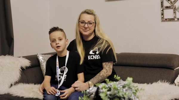 Alessios unsichtbare Krankheit: Eine Mutter aus Braunschweig gibt nicht auf