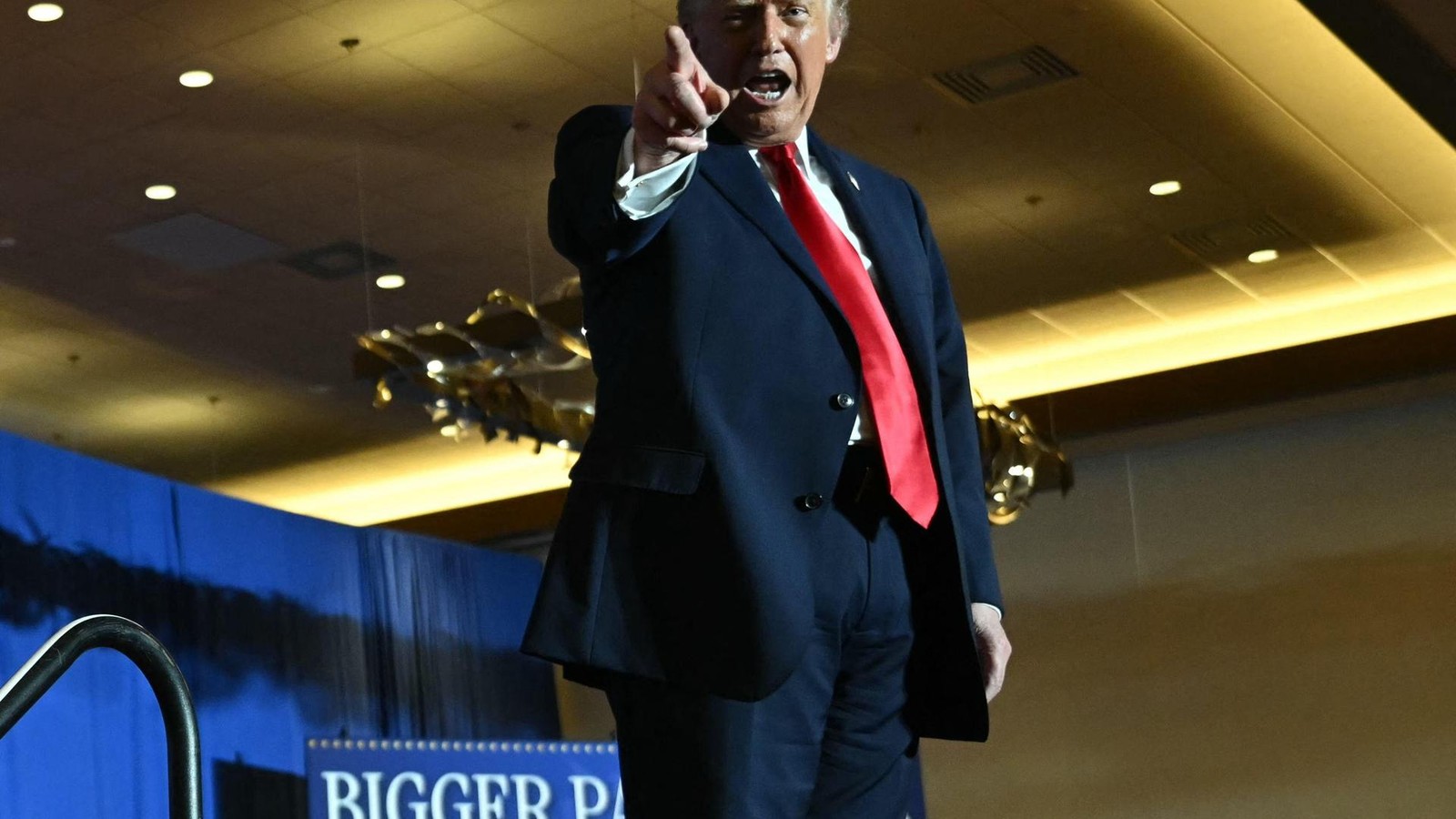 Er-beleidigt-er-droht-So-nimmt-Trump-uns-Deutsche-und-Europ-er-ins-Visier