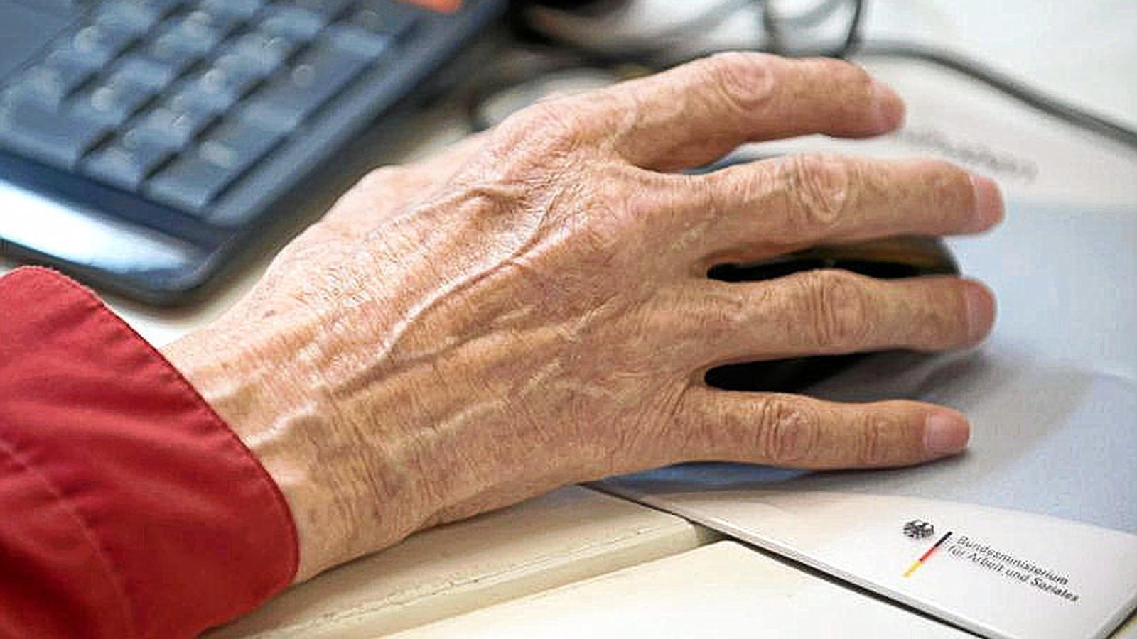 Rente-nach-Beitragsjahren-statt-nach-Alter-Was-Arbeitgeber-aus-dem-Saale-Orla-Kreis-von-dem-Vorsto-halten