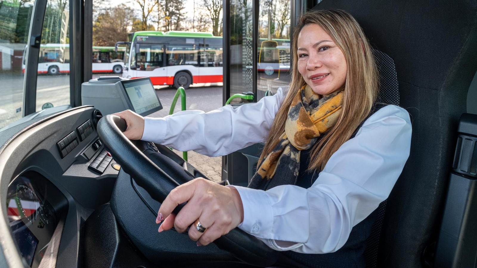 Vom-Wellnessstudio-ans-Steuer-So-wurde-eine-Frau-Busfahrerin-bei-der-Vestischen