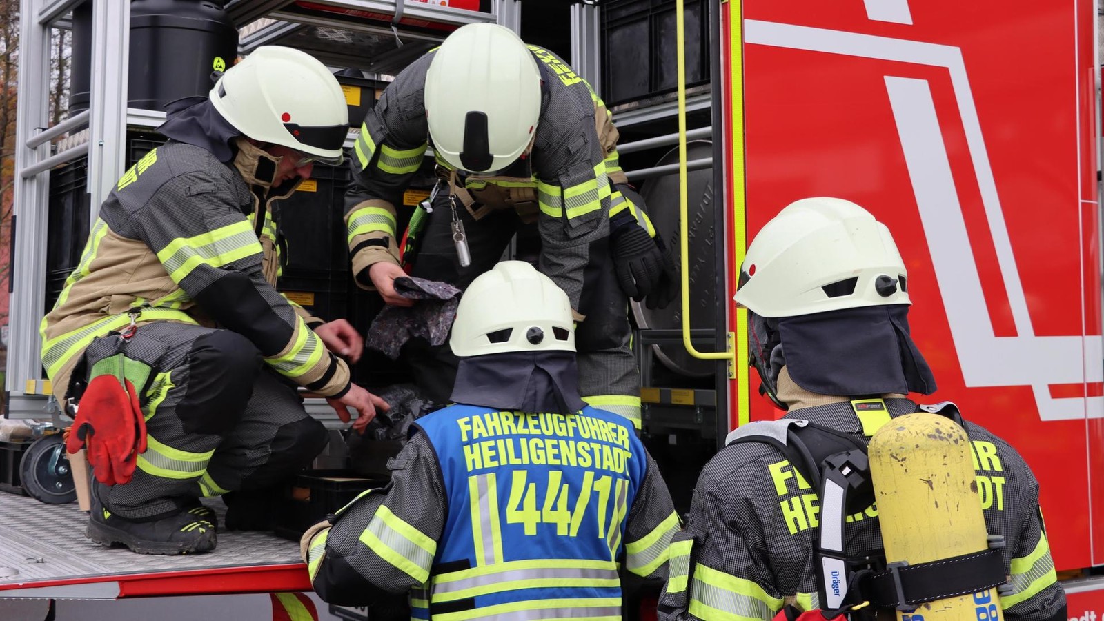 Feuerwehreinsatz-in-Heiligenstadt-Kohlendioxidaustritt-in-einem-Einkaufszentrum